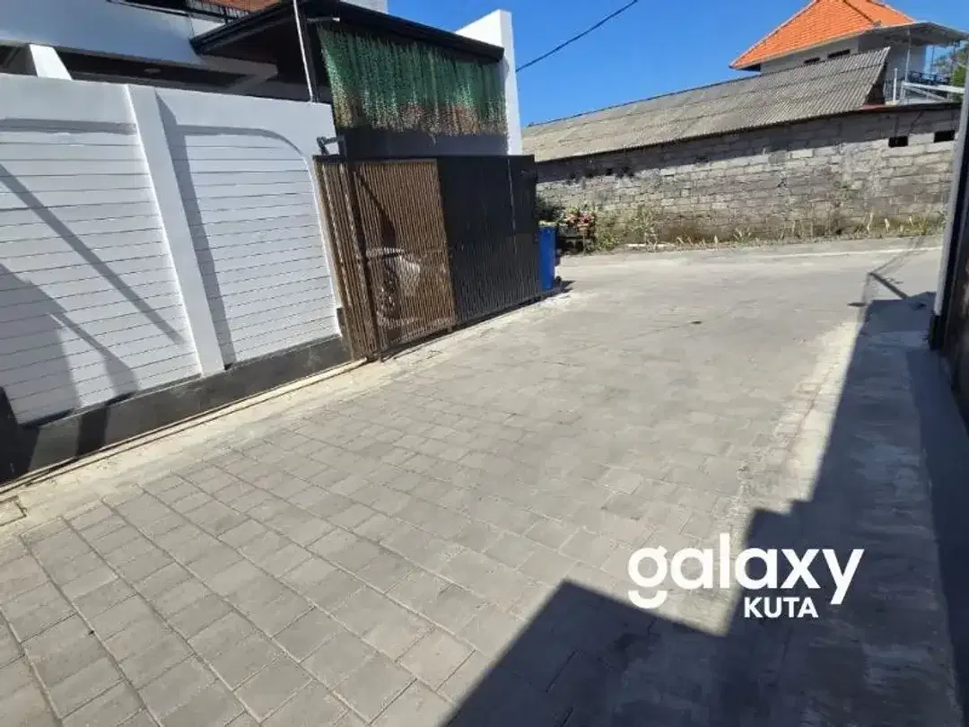 DISEWAKAN RUMAH BANGUNAN BARU DI MEKAR PEMOGAN DENPASAR - Image 1 of 10