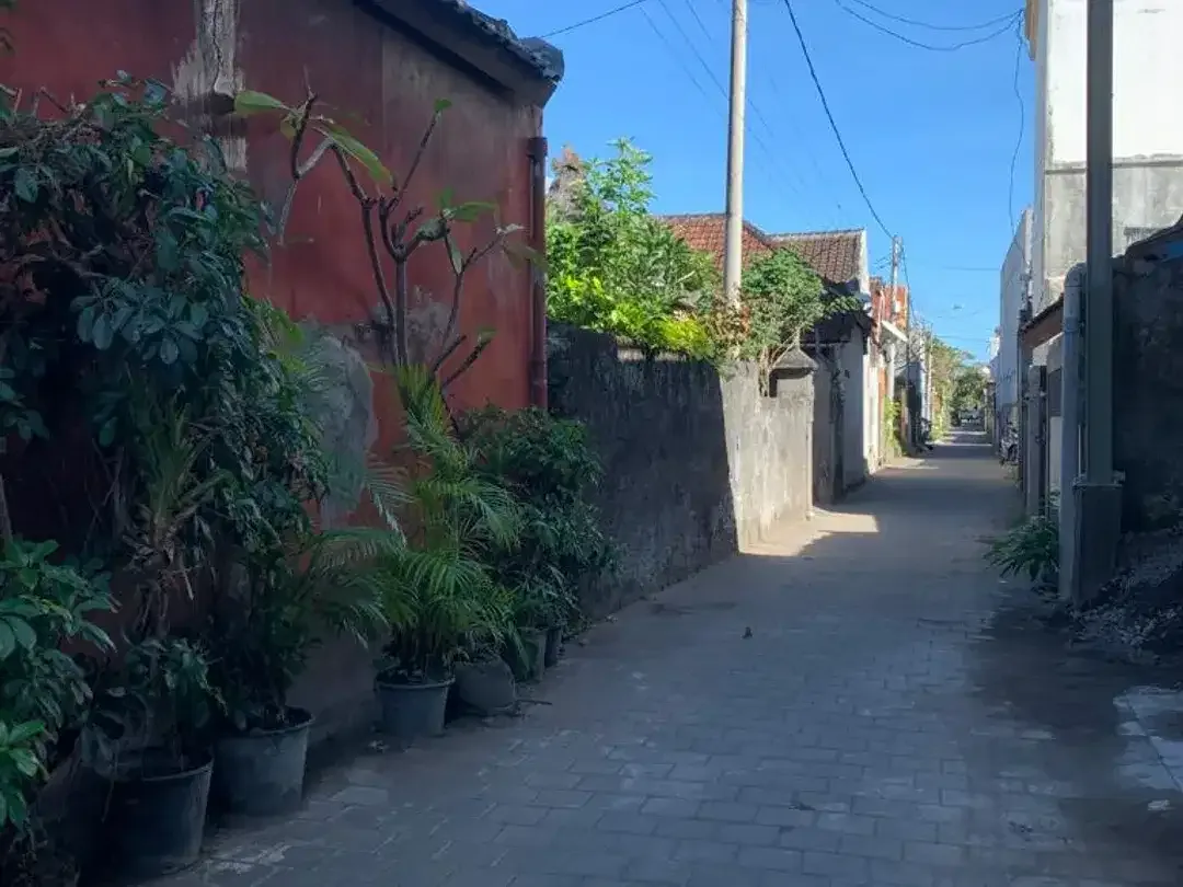 Rumah 2 Lantai Lokasi Strategis Dekat Bandara, Kuta - Image 2 of 10