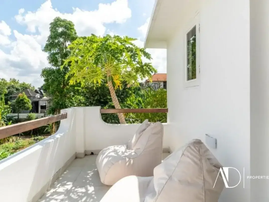 LEASEHOLD 32 YEARS | BRAND NEW 2-BEDROOM SMART VILLA IN CANGGU - Image 7 of 10