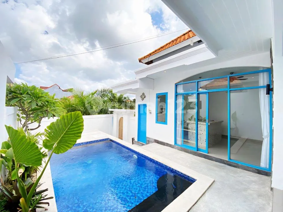 Stunning 2-Bedroom Villa For Yearly Rental In The Heart Of Canggu - Image 2 of 4