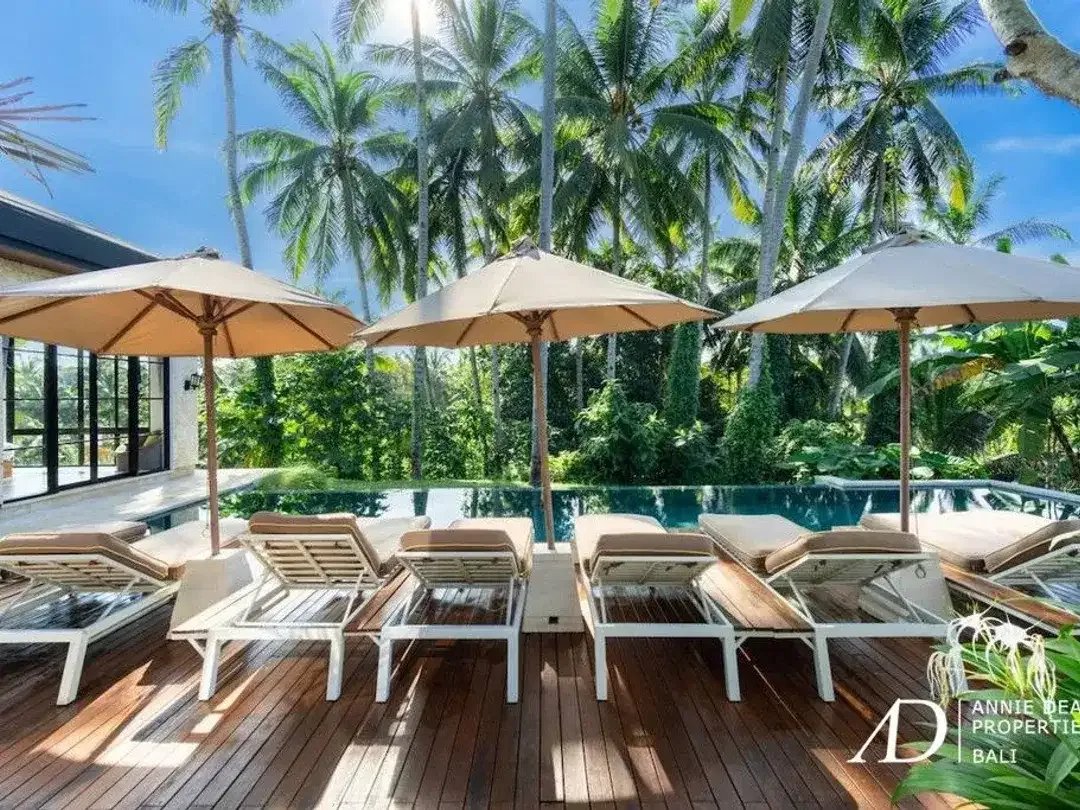 LEASEHOLD | BRAND-NEW 6-BEDROOM VILLA WITH RICE PADDY FIELD VIEWS IN UBUD - Image 4 of 10