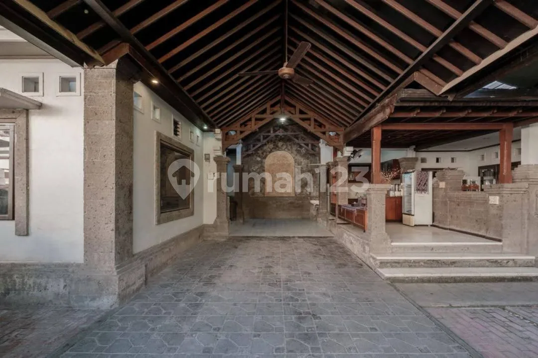 Rumah Siap Huni Old Money Area Premium Dekat Renon - Image 2 of 4