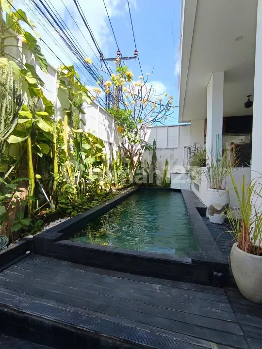 Yearly Rent Villa 2 Bedrooms In Seminyak - Image 2 of 4