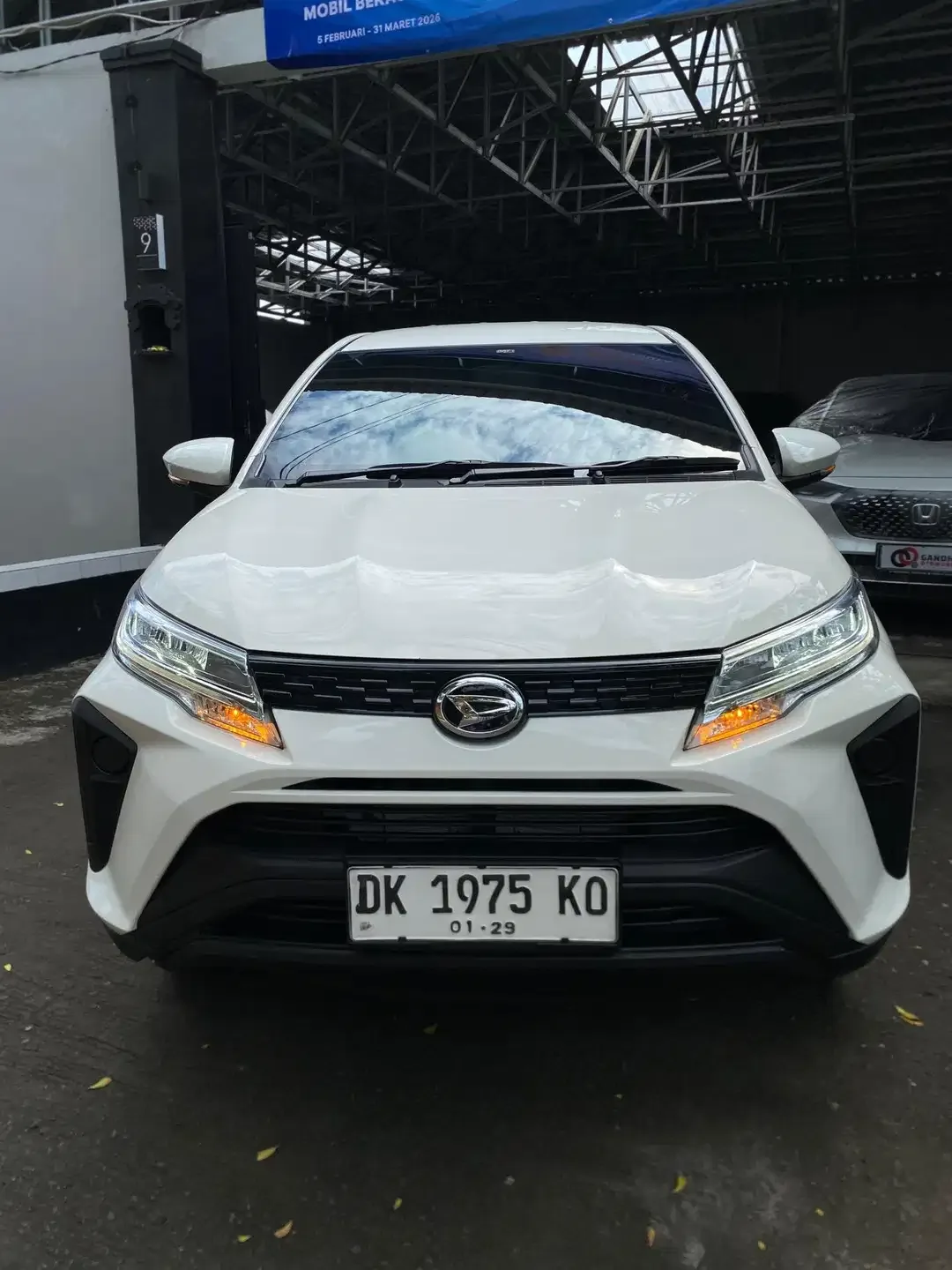 Daihatsu Terios X Manual 1.5 MT 2023 - Image 2 of 10