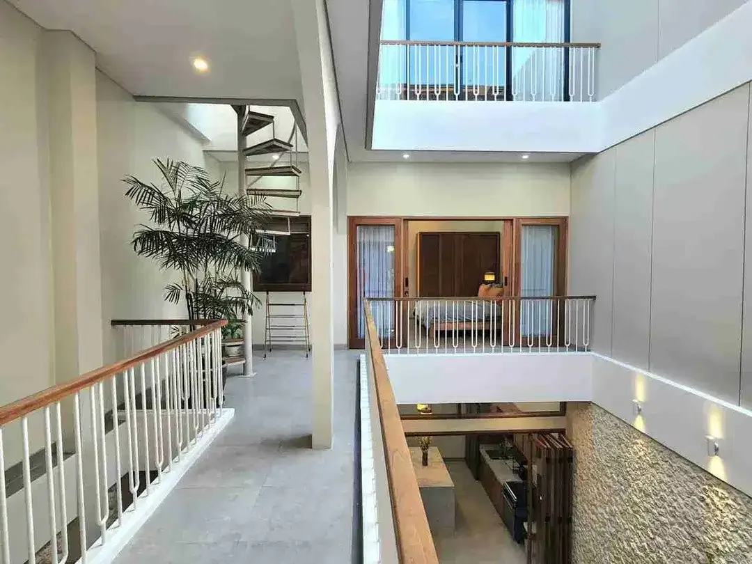 New Beautiful Cozy 3 floor Villa in Umalas - Image 5 of 10