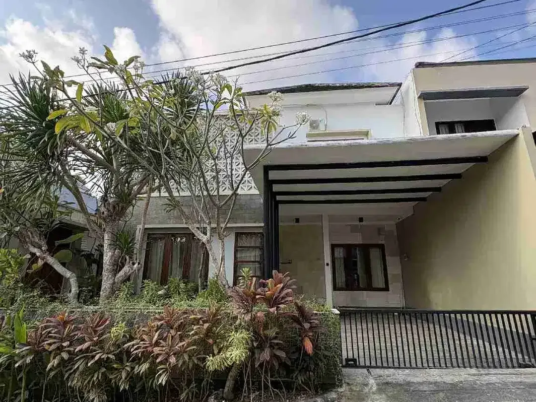 Villa minimalis 2 lantai 3 kamar big pool di Perum Terrace Paviliun Jimbaran. - Image 1 of 8