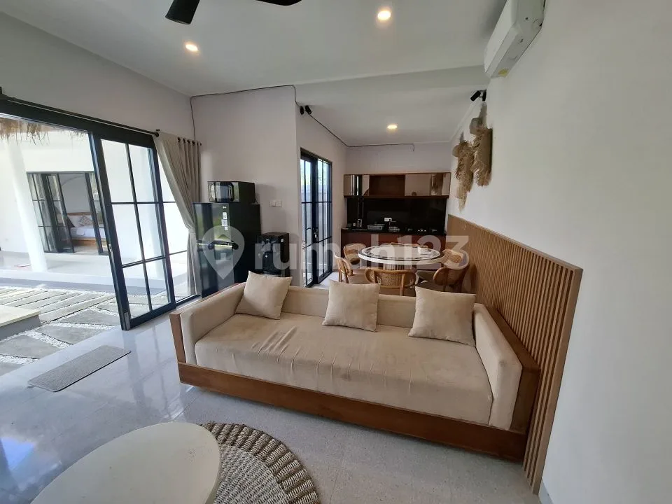 Villa Sewa.di Area Canggu dengan Pemandangan Sawah - Image 3 of 4