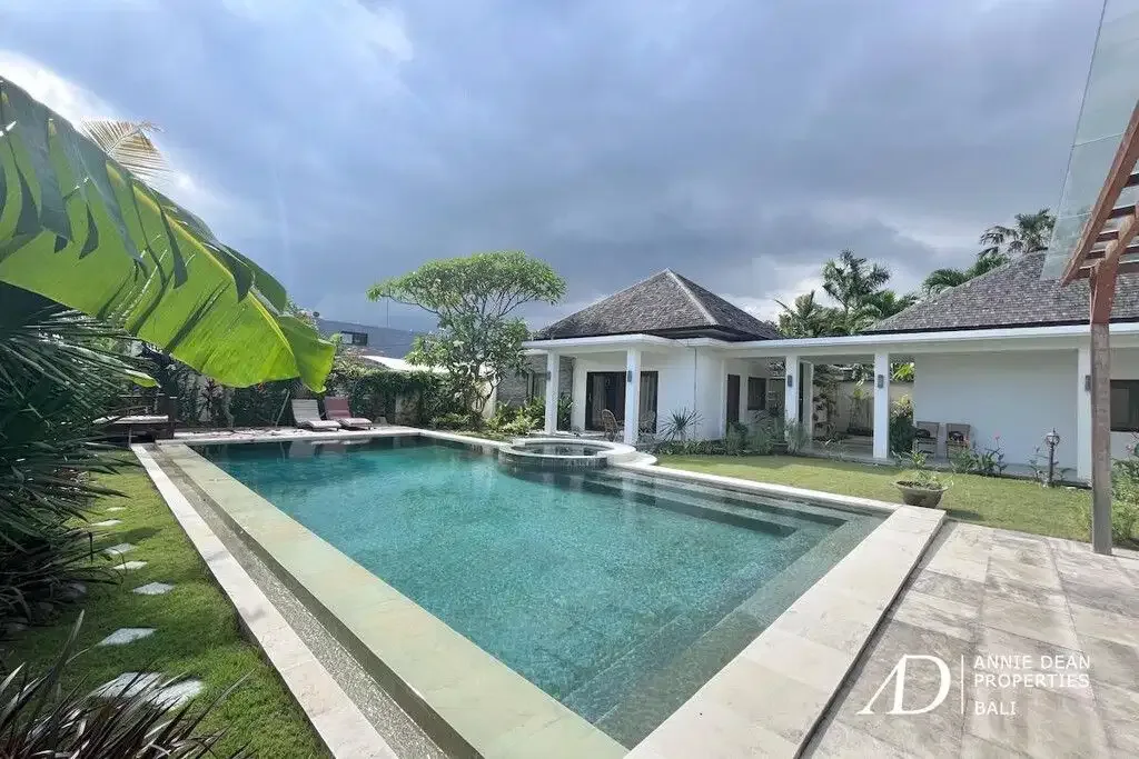 PRIME FREEHOLD PROPERTY IN A GATED COMPLEX FOR SALE - LAND VALUE ONLY - Image 1 of 10