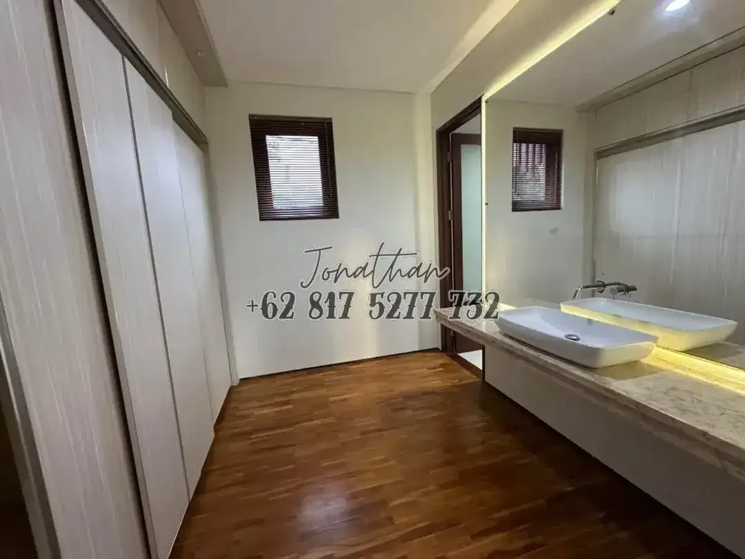 Dijual Rumah 2 Lantai dengan Basement di Kebo Iwa Denpasar Barat Bali - HSAD - Image 2 of 10