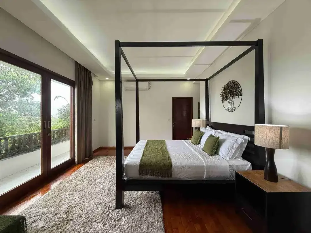 Luxury Villa Tropical 2 Lantai Dekat Pantai Balangan Jimbaran - Image 2 of 10