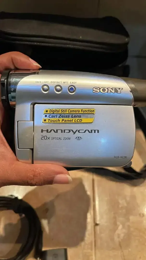 HandyCam SONY DCR-HC36E - Image 1 of 8