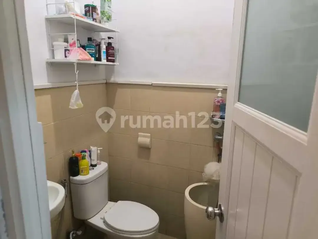 Dijual Rumah Minimalis Sederhana Taman Griya - Image 10 of 10