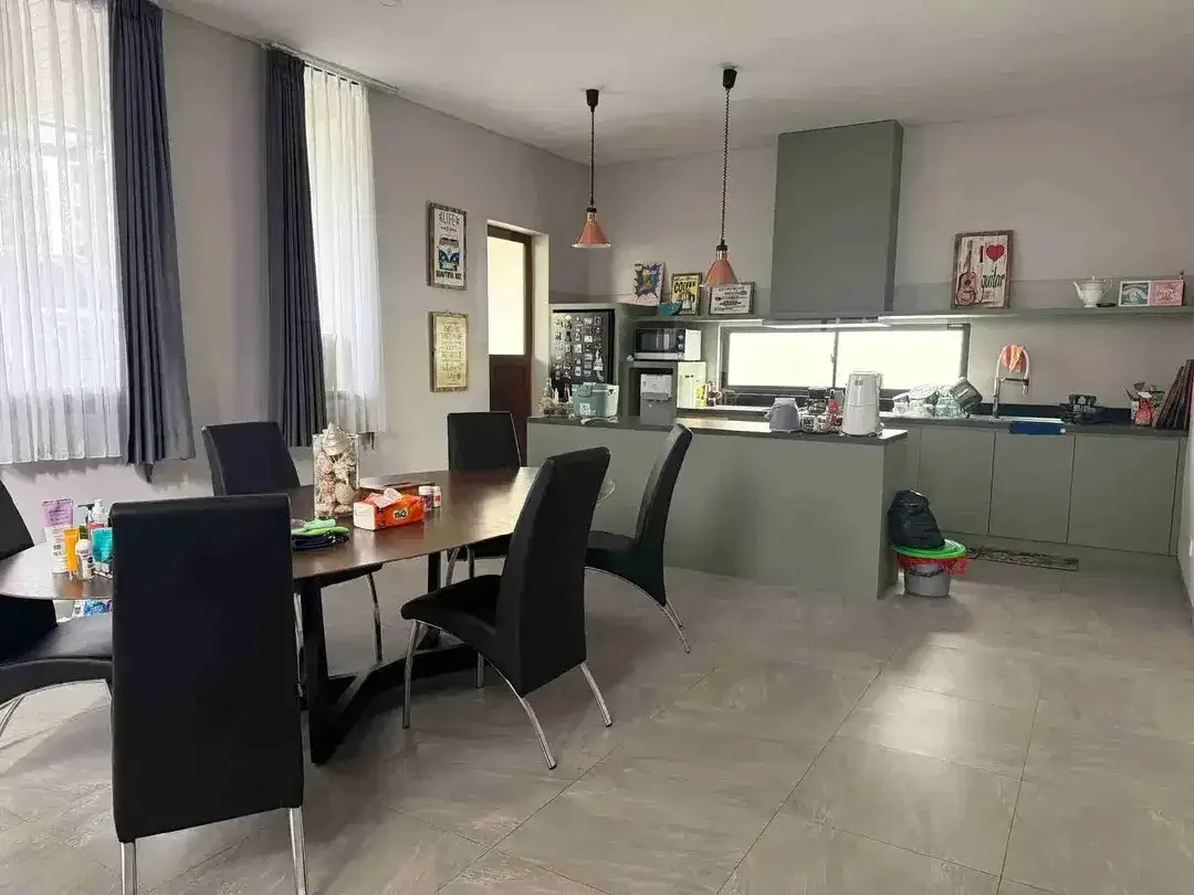 RUMAH MEWAH TUNJUNG TUTUR VIEW SAWAH
JUAL RUMAH SEMI VILLA MODERN MINIMALIS
LOKASI AREA JALAN TUNJUNG TUTUR PAGUYANGAN DENPASAR UTARA - Image 5 of 10