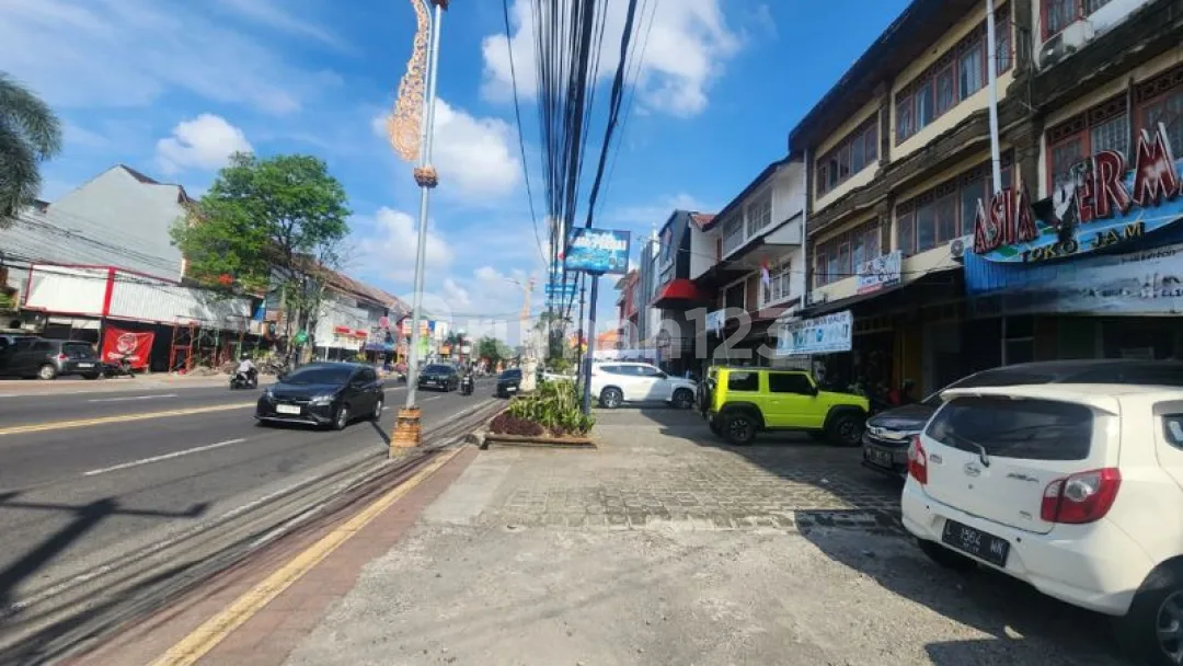 Ruko Tengah Pusat Kota di Gatot Subroto Tengah Denpasar - Image 3 of 4