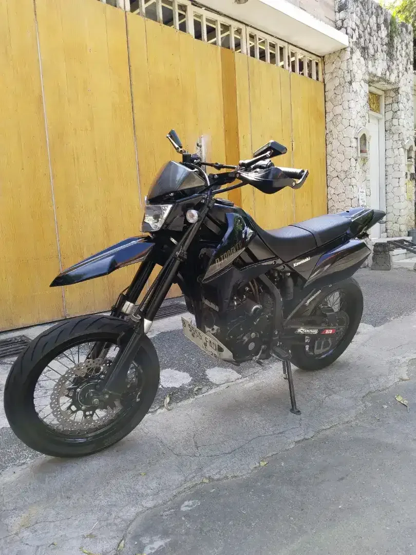 KAWASAKI DTREKER 250 CC TAHUN 2022 PAJAK OFF 2X SURAT LENGKAP - Image 2 of 8