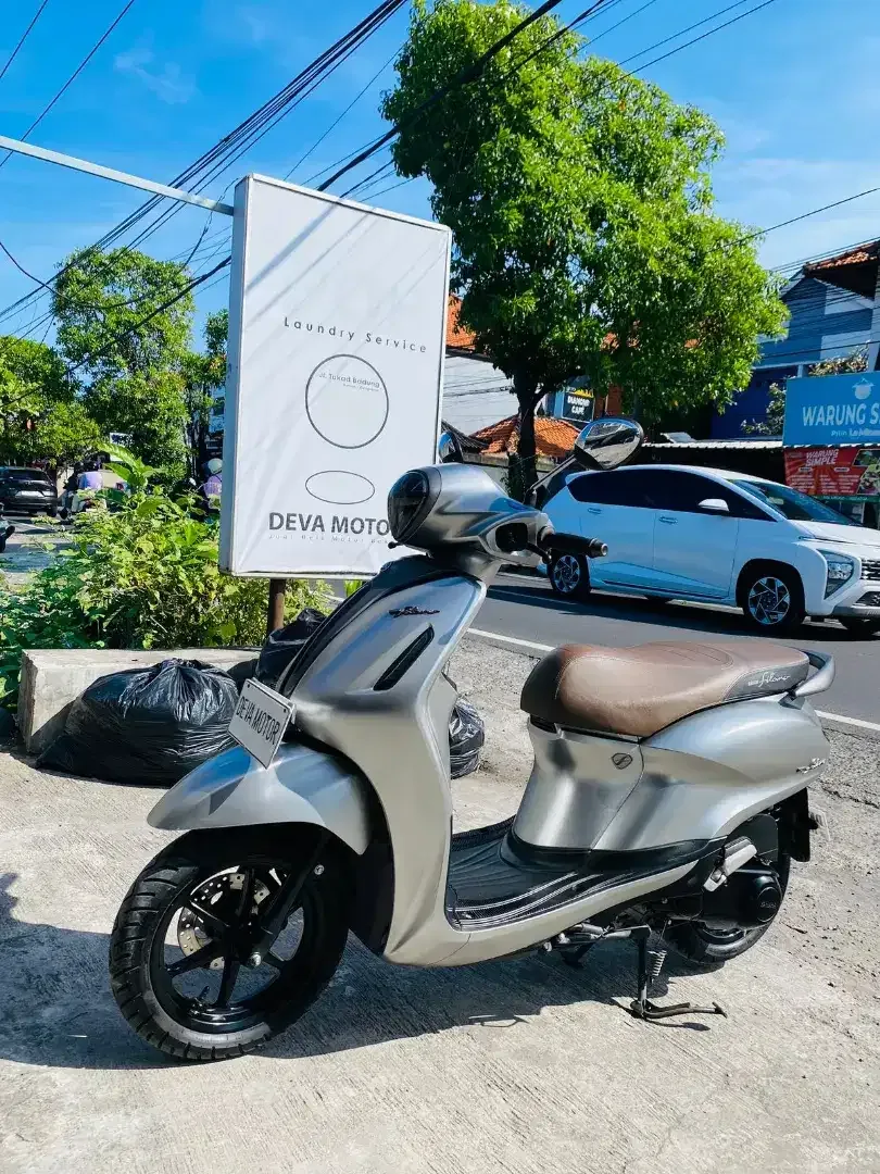 Filano silver Deva motor - Image 1 of 5