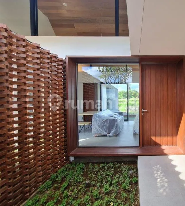 Villa View Sawah dengan Kolam Renang Lokasi Strategis, Lodtunduh - Image 1 of 4
