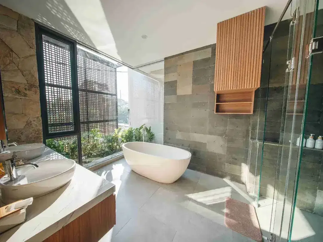 Disewakan Villa Cantik 2 Lantai Terletak di Tumbak Bayuh, Canggu, Badung, Bali - Image 9 of 10