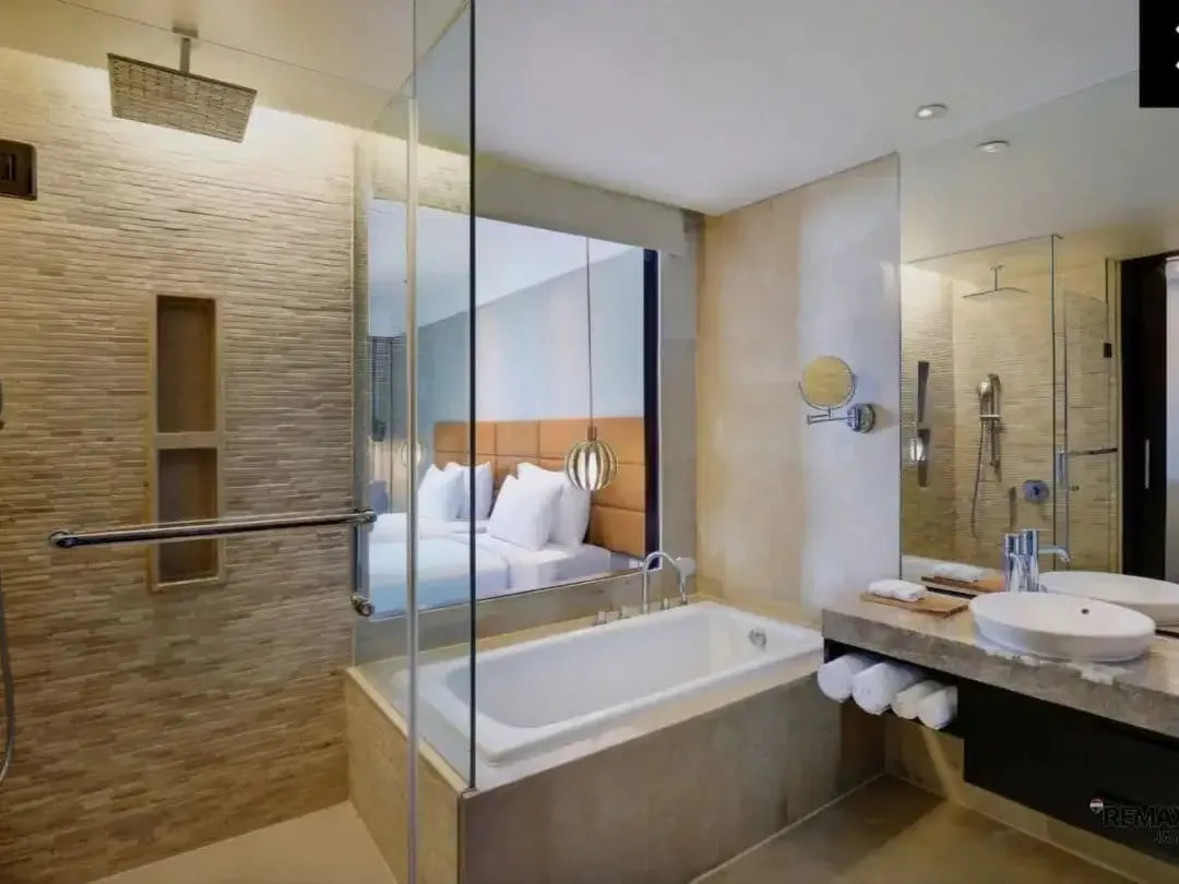 Condotel 1 Bedroom With Premium facilities For Sale, at Pullman Legian - Image 4 of 5