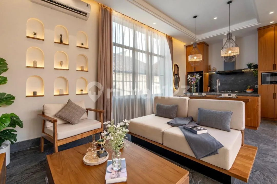Yearly Rental 2 Bedrooms Villa Berawa Canggu - Image 4 of 4