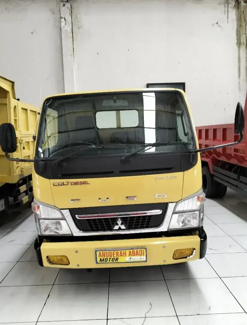 Mitsubishi Canter Engkel 2022 kuning - Image 1 of 4