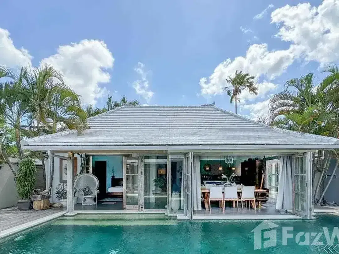 4 Bedroom Villa for rent in Kerobokan, Bali - Image 7 of 10