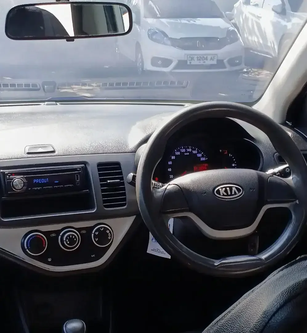KIA PICANTO SE NEW MODEL AUTIMATIC ASLI BALI SIAP PAKAI - Image 6 of 9