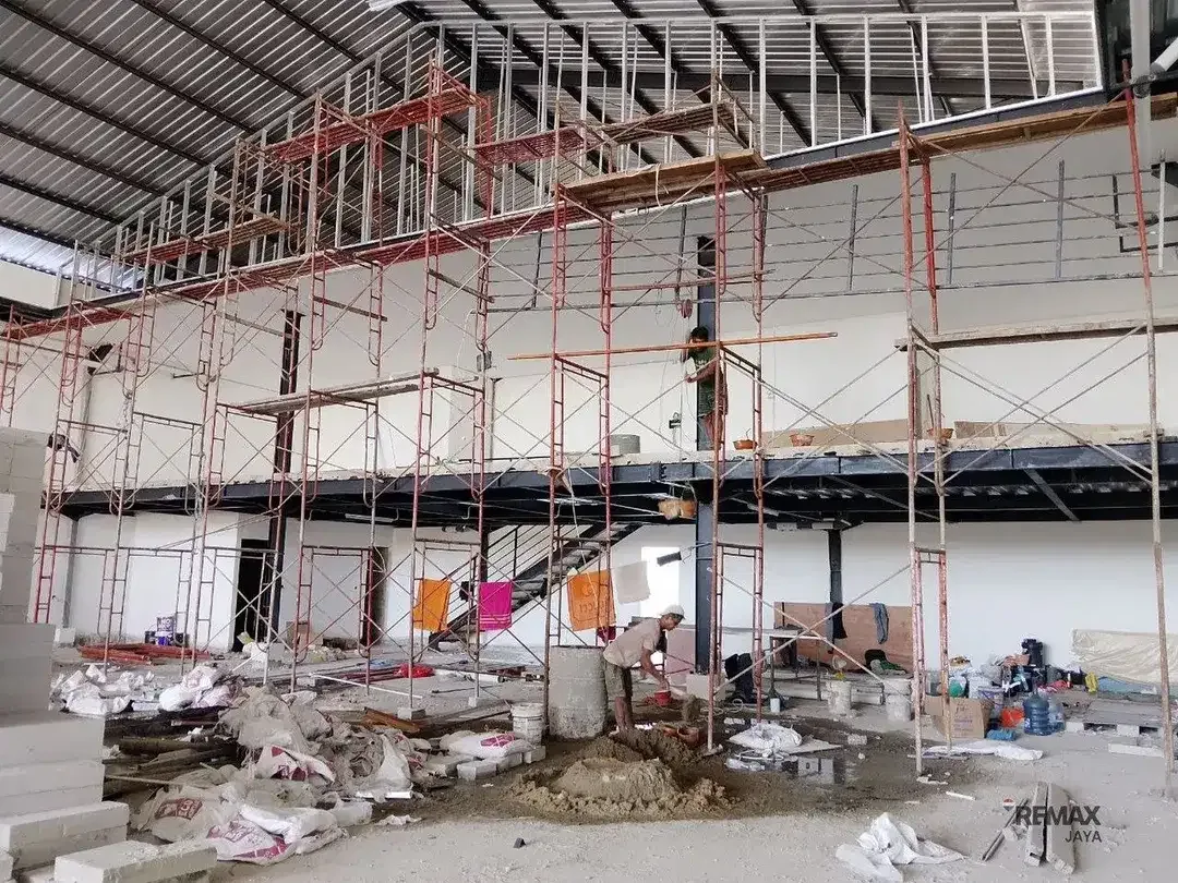 Showroom Besar Desain Modern Disewakan, di Sunset Road Kuta - Image 6 of 7