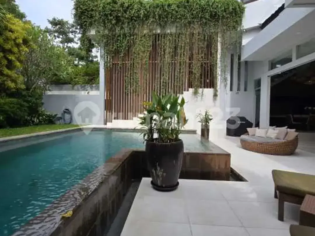 Vila Tropis Mewah Modern Multi Level, Jimbaran Dekat Gwk - Image 1 of 10