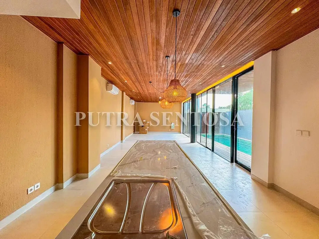 VILLA CANGGU BRAND NEW MODERN FOR SALE FREEHOLD - Image 4 of 10