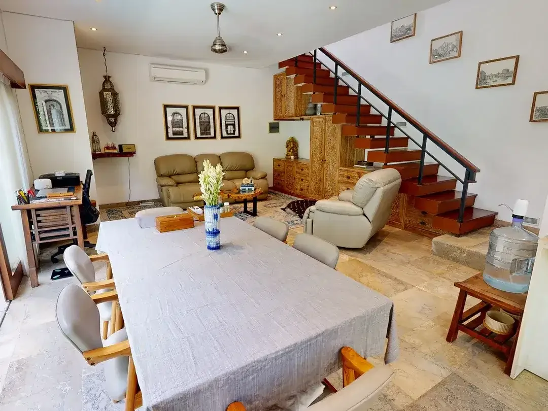 Freehold - Luxurious 2-Bedroom Tropical Villa in Premier Canggu Location - Image 3 of 10