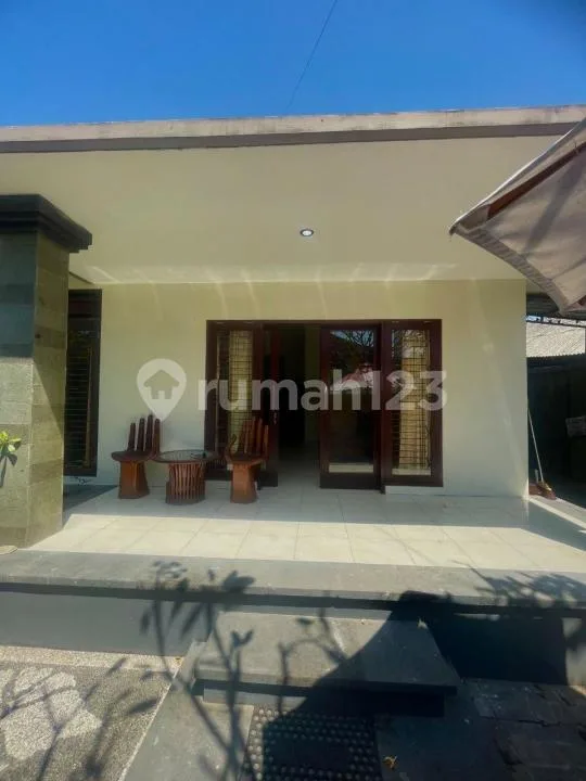 Disewakan Rumah Semi Villa di Sanur Siap Huni Dekat Icon Mall - Image 1 of 4