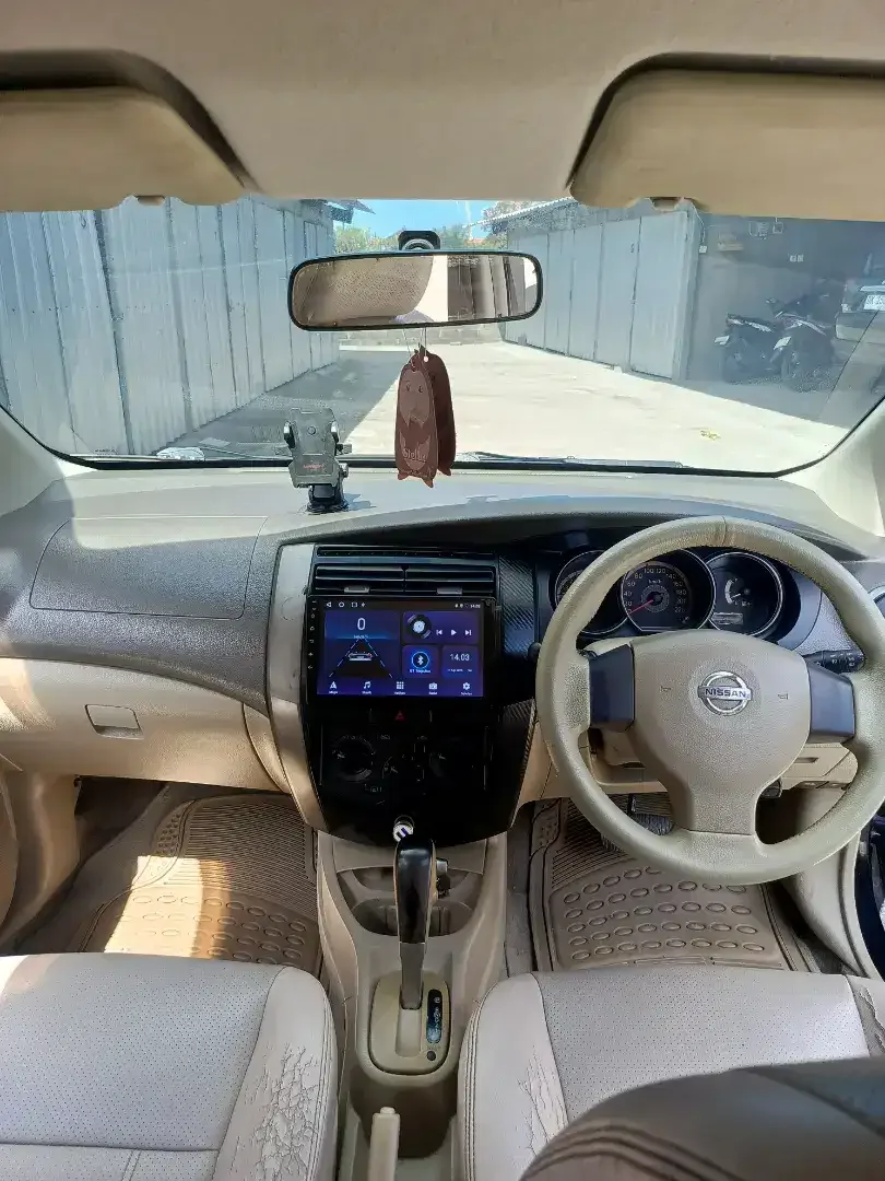 Dijual mobil Nissan Grand Livina - Image 6 of 7
