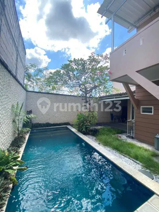 Disewakan Villa 2 Lantai di Jalan Mertanadi, Kerobokan - Lokasi Premium & Strategis! - Image 1 of 4