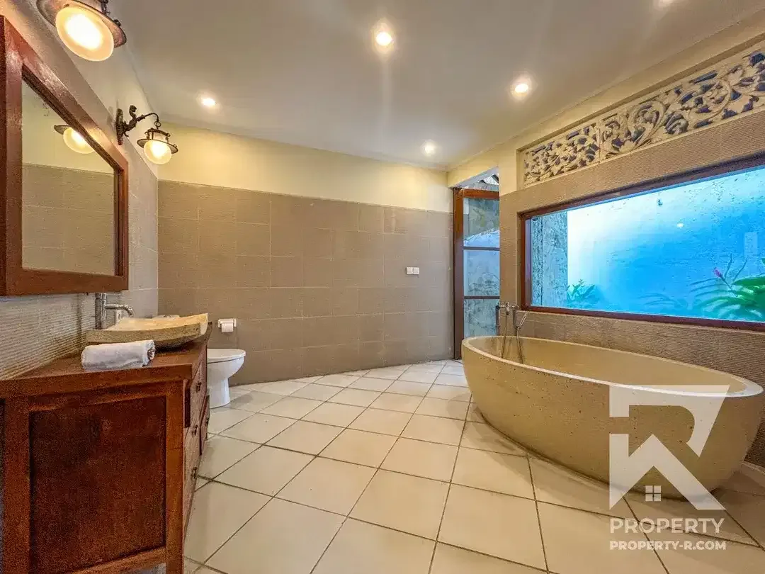 Villa Kontemporer Menghadap Taman di Pusat Sanur – Sewa Tahunan - Image 6 of 10