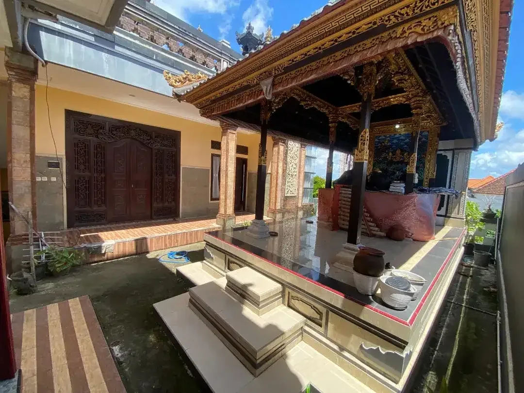 LUXURY BALINESE STYLE! Rumah Lantai 3 di Dalung Padonan – Tetanggaan dengan Villa Elit! ( IV / LM ) - Image 7 of 9