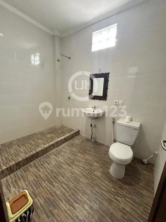 Homestay For Lease At Legian, Near The Beach And Mall, Modern Homestay And Ready To Operate. - Image 4 of 4