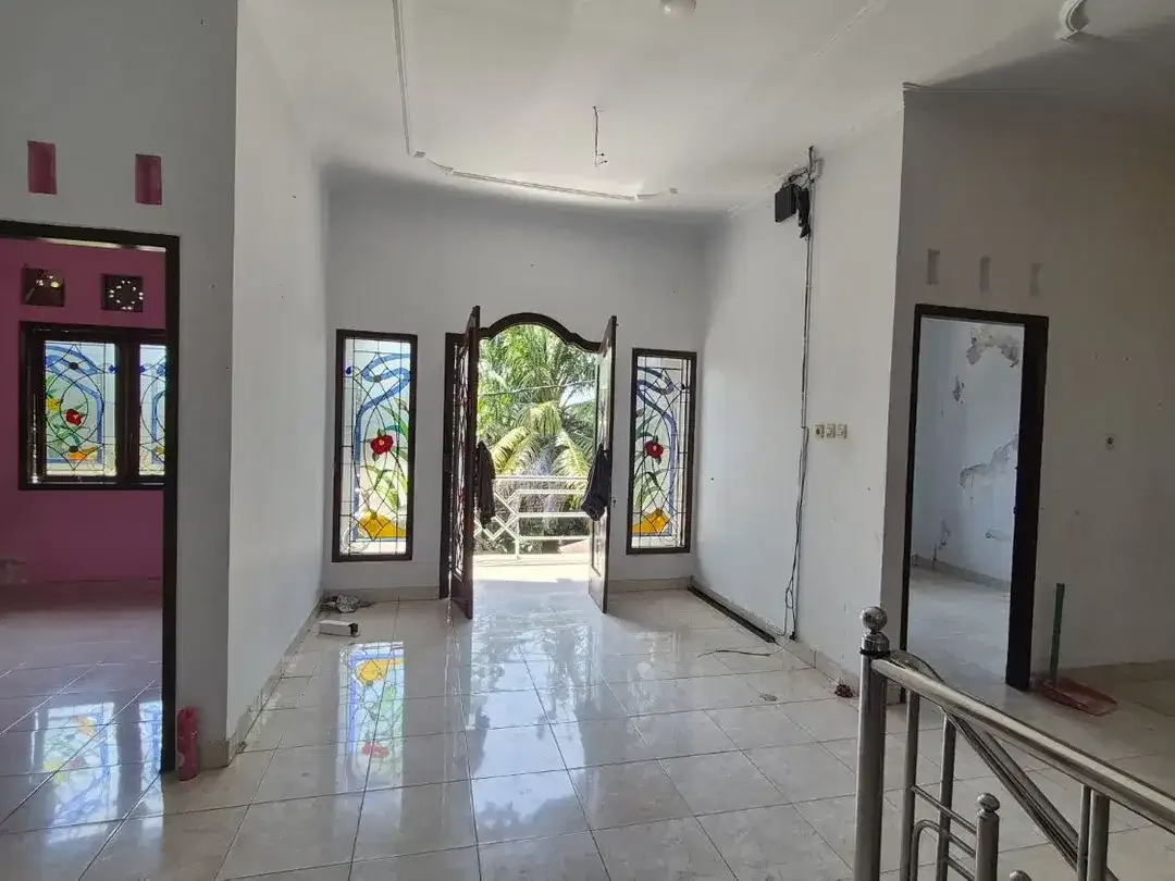 Di jual rumah lantai 2 jalan Mohyamin Renon  lokasi strategis jantung kota Renon - Image 9 of 9