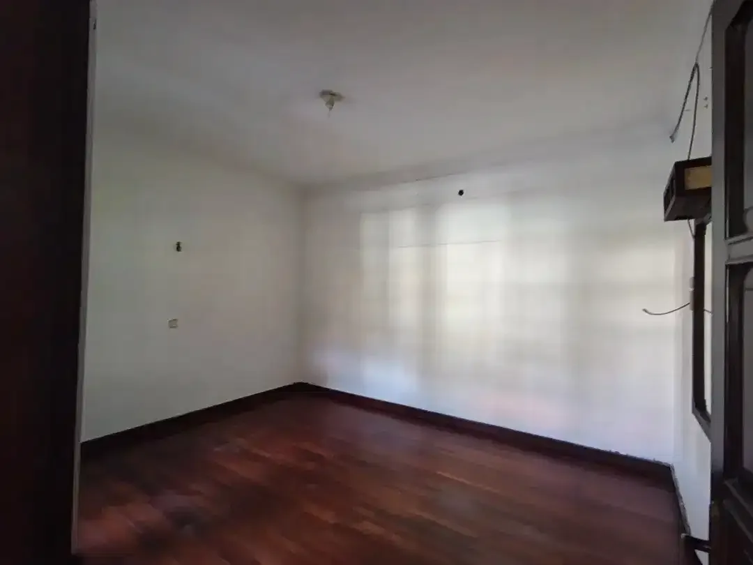 DISEWA VILLA 4BR SANUR –RUANGAN LUAS| SHARED BIG POOL|PAVILIUN OUTDOOR - Image 6 of 10