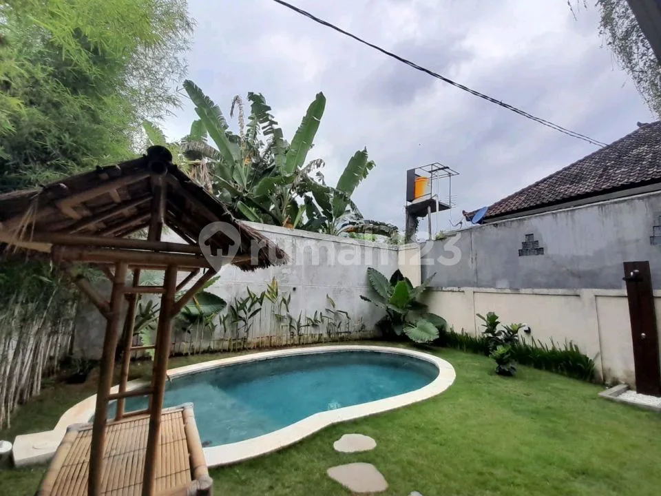 Beautiful Villa Located In Exclusive Area - Image 2 of 4