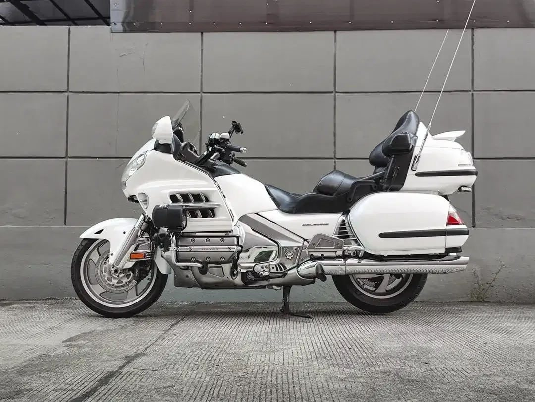 HONDA GOLDWING GL 1800 2011 FULLPAPER SPEC ISTIMEWA GOLD WING TT FP - Image 3 of 10