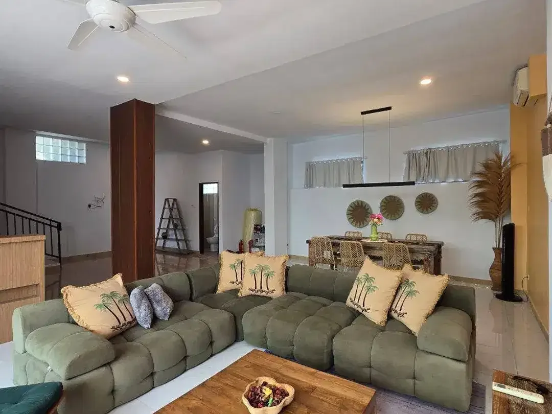 Dijual Villa Modern 3 Bedroom di Kayu Tulang Canggu dengan Pemandangan Sawah Terbuka - Image 1 of 10
