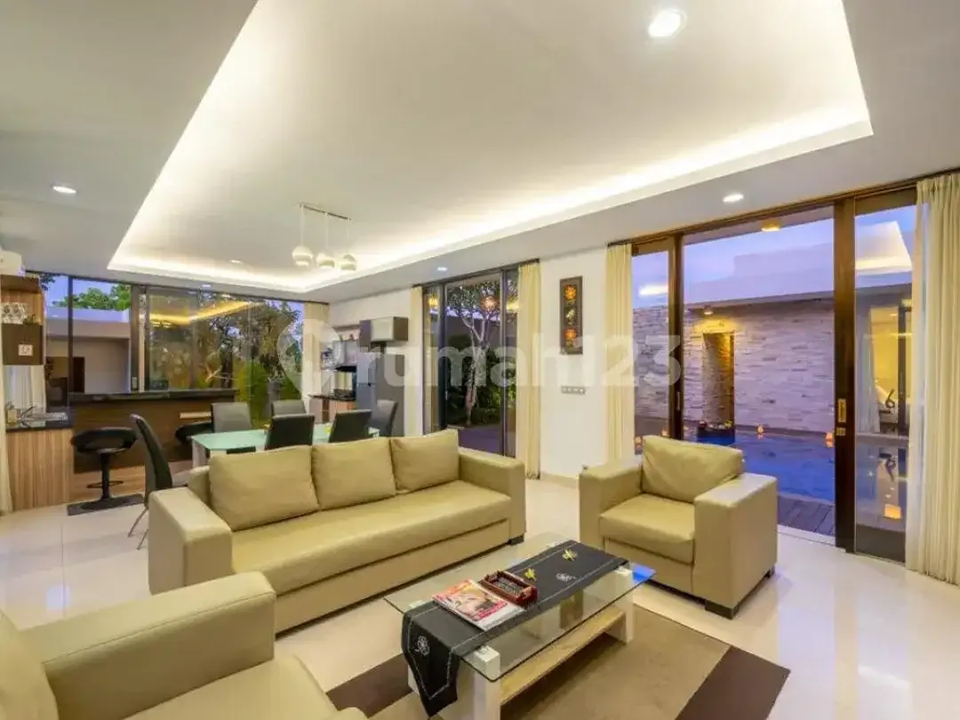 For Sale Villa Modern Style At Nusa Dua Badung Bali - Image 2 of 10