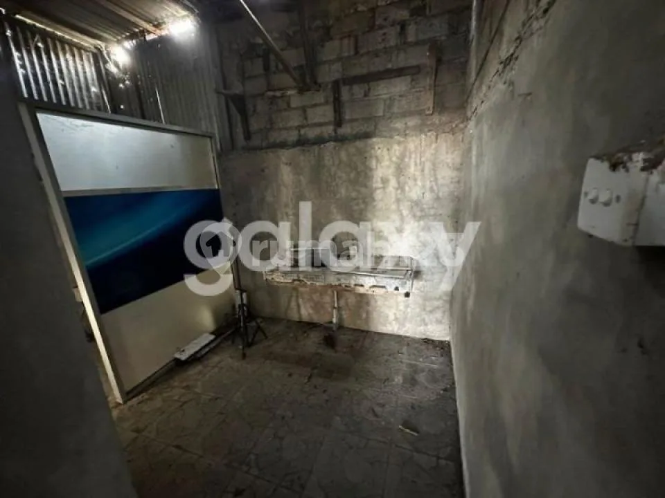 Dijual Cepat Ruko Kosongan 2 Lantai di Tukad Balian Renon Denpasar, Bali - Image 4 of 4