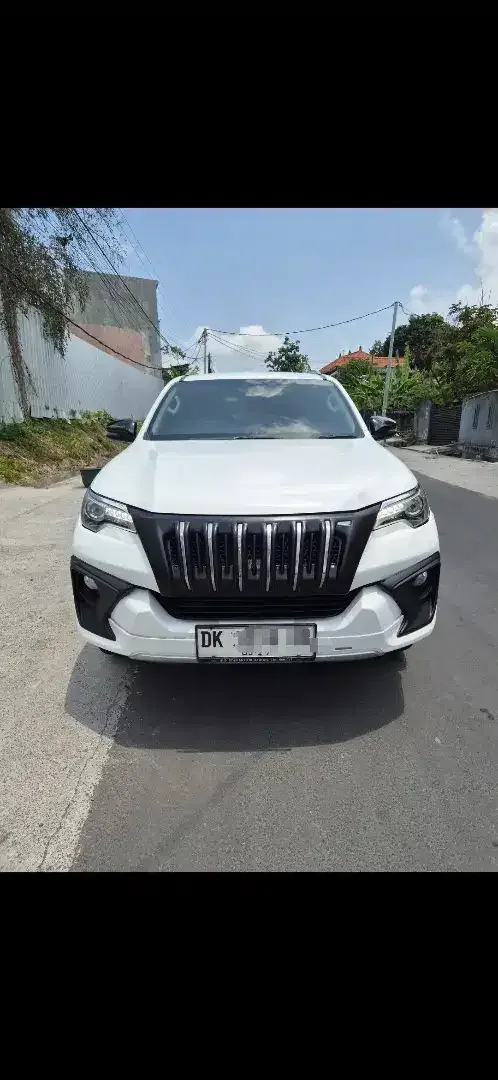 DIJUAL Toyota Fortuner VRZ 4X2 AT - Image 2 of 10