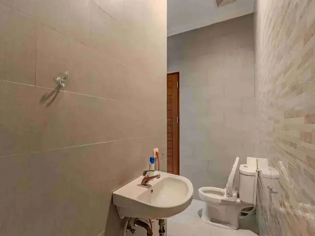 dijual rumah one gate area nusa dua - Image 8 of 10