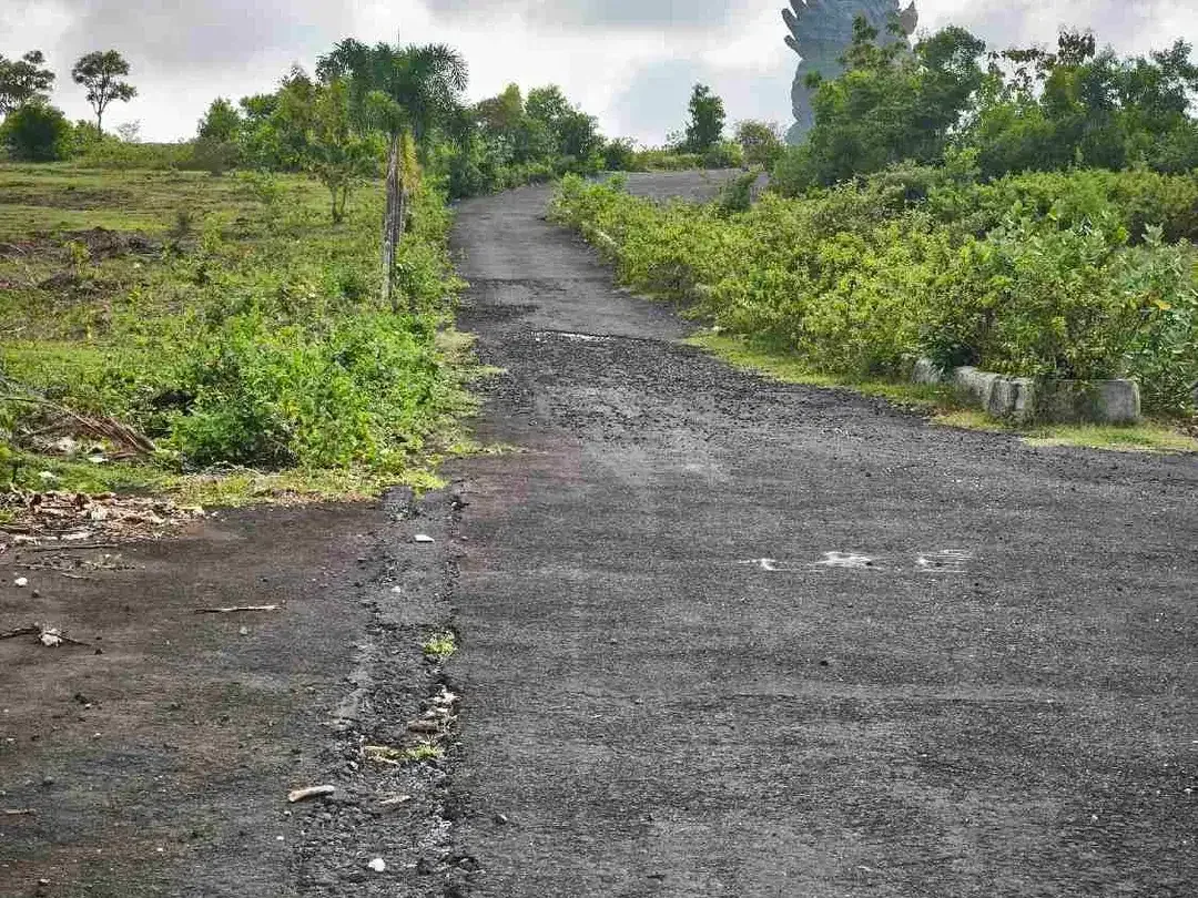 tanah 73,50 are nett 275 juta per are  di GWK Ungasan - Image 1 of 8