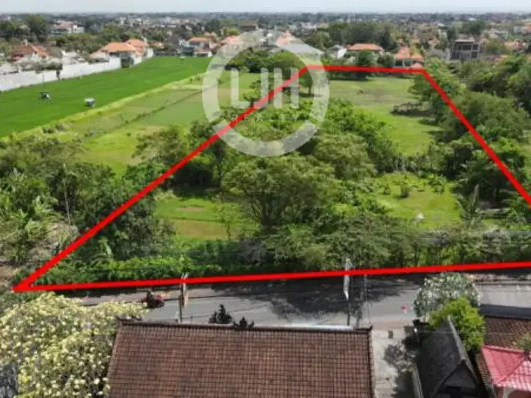 Land In Prime Tourist Area Batu Belig Seminyak, Surrounded by Hotel and Restaurant, Close To Batu Belig Beach, Cafe Del Mar Bali and Petitenget Area - Image 1 of 5