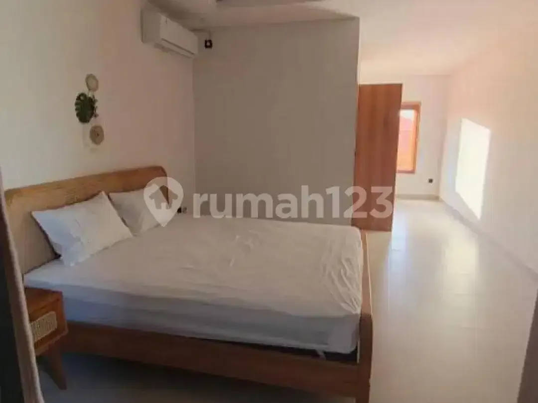 Disewakan Villa Modern Estetik Dekat Pantai Area Parerenan - Image 4 of 5