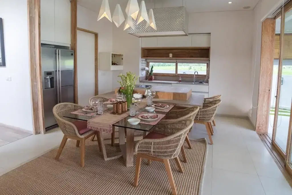 LUXURY PRIVATE VILLA STRATEGIC NEAR BEACH CEMAGI - Image 10 of 10